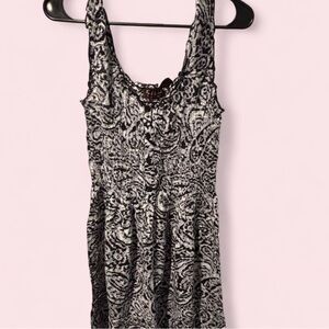 speed control black&white paisley print midi dress with chest buttons